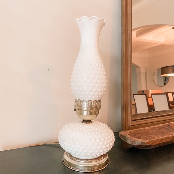 White Milk Glass Antique Lamp - Picture 1 of 2